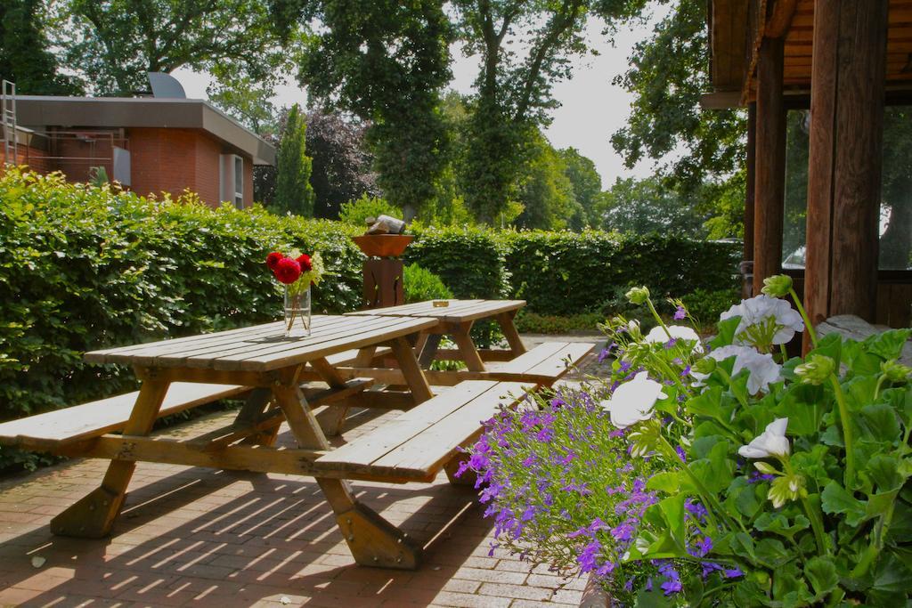Hotel Waldgasthof Schoening Фризойте Екстериор снимка