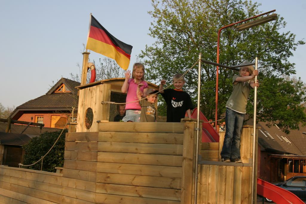 Hotel Waldgasthof Schoening Фризойте Екстериор снимка
