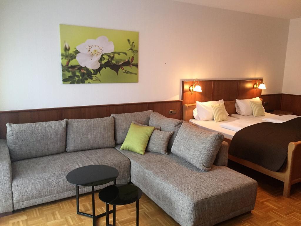 Hotel Waldgasthof Schoening Фризойте Екстериор снимка
