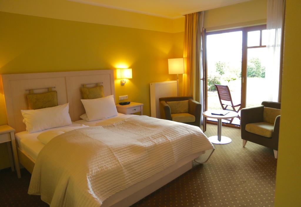 Hotel Waldgasthof Schoening Фризойте Екстериор снимка