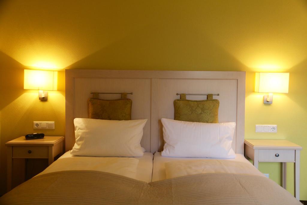 Hotel Waldgasthof Schoening Фризойте Екстериор снимка