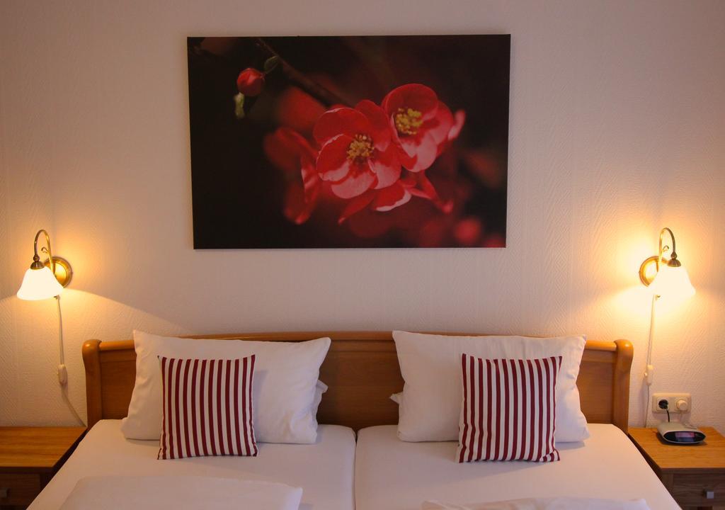 Hotel Waldgasthof Schoening Фризойте Екстериор снимка